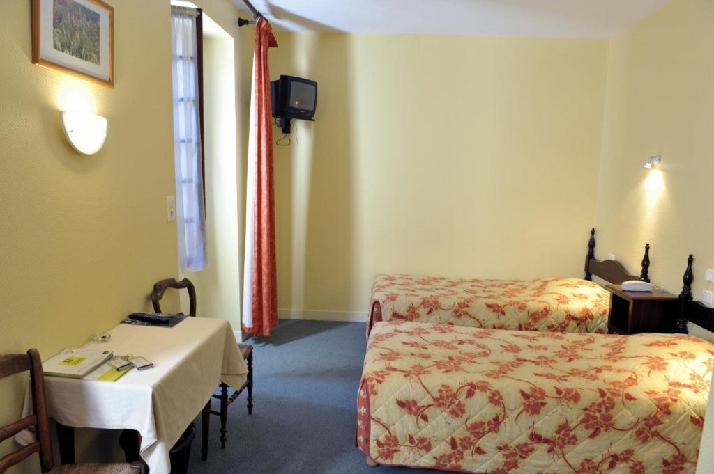 Navarrenx Hotel Du Commerce מראה חיצוני תמונה